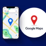Egy okostelefon képernyőjén a Google Térkép alkalmazás látható, amelyen egy kék helymeghatározó ikon található.